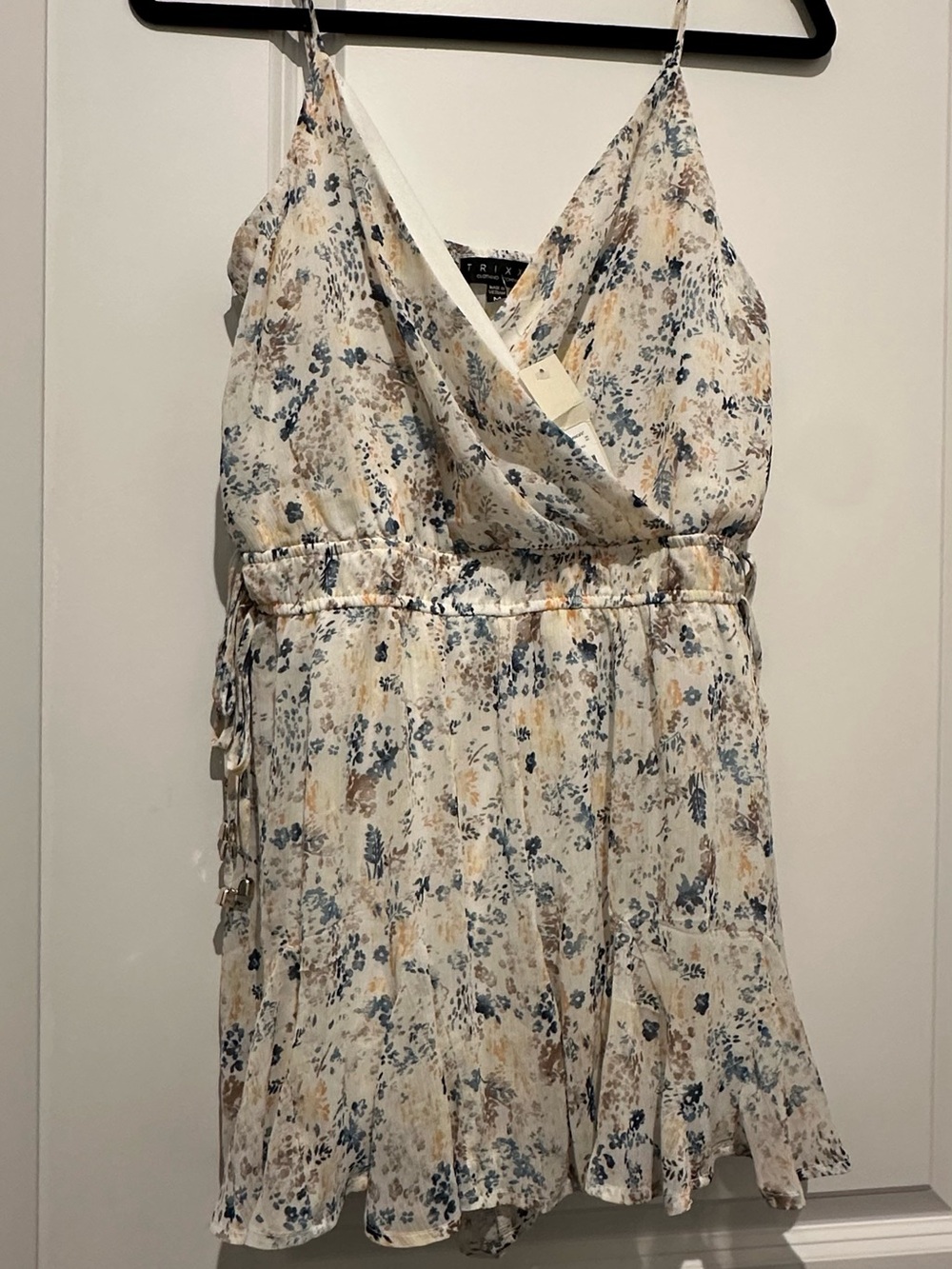 Francesca's Collections Floral V Neck Romper in Blue and Cream